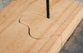 Wood cutting bandsaw